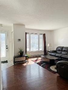 Maison 3 chambres, 1,5 SDB, cour, parking, libre dès maintenant