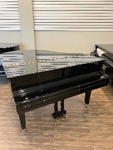Almost Brand New Yamaha Baby Grand Piano GC1 - Photo 3