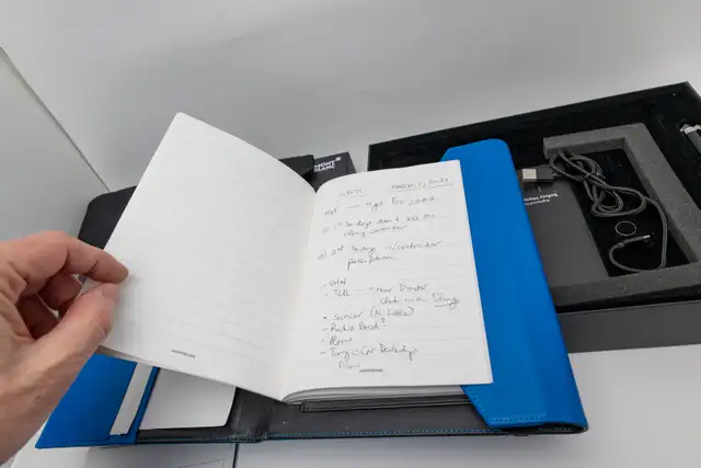 Mont Blanc Augmented Paper Blue Folio