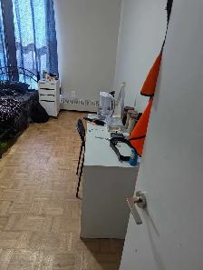 One Big Private room available from Nov 1st all inclusive $850 - Photo 2