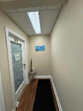 500sf - Office/Service Space: $1,395/Mo   HST Utilities Included - Photo 4
