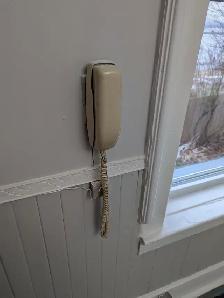 144 Leinster St - 2BR Uptown, Bright, Spacious, Regal, Heated! - Photo 4