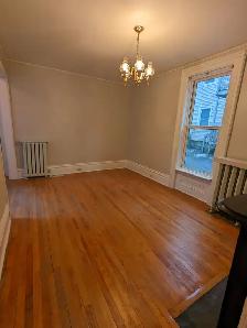 144 Leinster St - 2BR Uptown, Bright, Spacious, Regal, Heated! - Photo 20