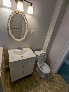 144 Leinster St - 2BR Uptown, Bright, Spacious, Regal, Heated! - Photo 24