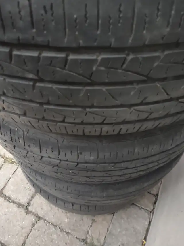 225-60R17x4 pneus été Firestone Destination. Bon état