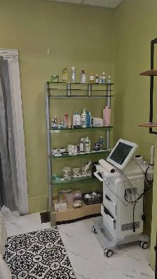 Store for  Sublease - Photo 4