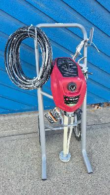 Titan 1900 Pro paint sprayer with hose as is, and paint gun