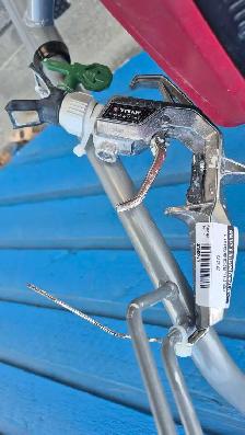 Titan 1900 Pro paint sprayer with hose as is, and paint gun - Photo 3