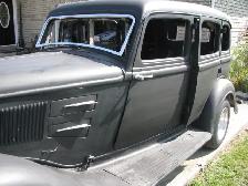 1934 Plymouth - Photo 3