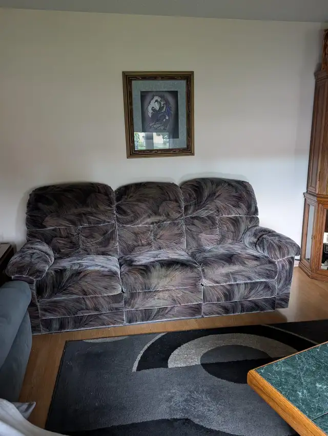 FREE LA-Z-BOY COUCH