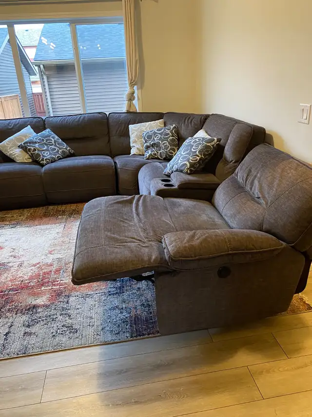Sectional with receipt