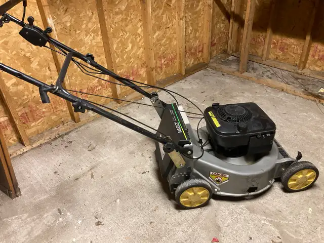 John Deere 14SZ Lawn Mower