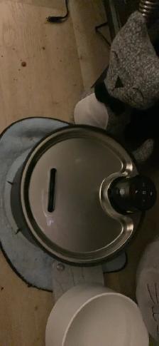Brand new wireless cat water fountain