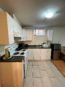 Private furnished BR in a bright 2 BR bsmt suite, Joyce Station - Photo 3