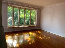 Steps to Subway Beautiful House for Rent (Sheppard / Bayview) - Photo 3