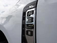 2024 Ford F-350 4WD Crew Cab Flat Deck - Photo 43