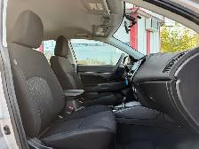 2023 Mitsubishi RVR ES AWD - Photo 13