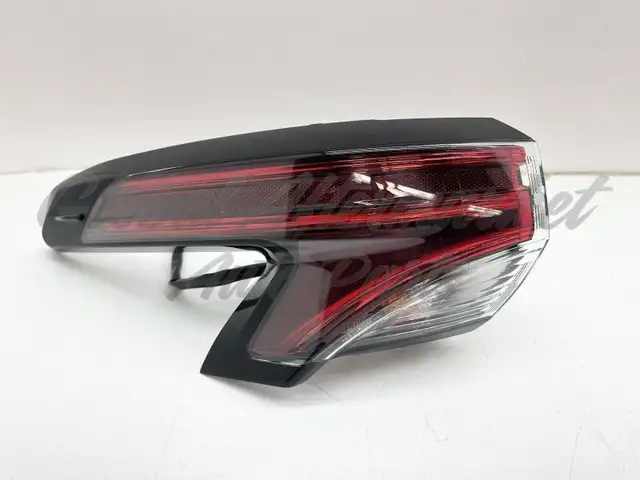 Toyota Sienna 2021-2022 Tail Lamp Left Without LED Le/Xle Trims