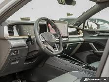 2025 Volkswagen Tiguan Highline R-Line | Digital Display - Photo 15