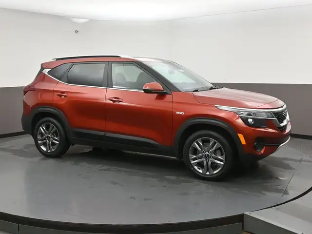 2023 Kia Seltos EX AWD Call 902 466-9550 Apple Car Play, Android