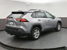 2021 Toyota RAV4 XLE AWD | PROXIMITY KEY | AWD | BLUETOOTH | Cal - Photo 32