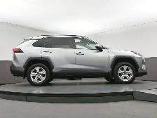 2021 Toyota RAV4 XLE AWD | PROXIMITY KEY | AWD | BLUETOOTH | Cal - Photo 35