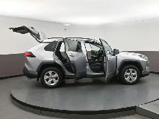 2021 Toyota RAV4 XLE AWD | PROXIMITY KEY | AWD | BLUETOOTH | Cal - Photo 50