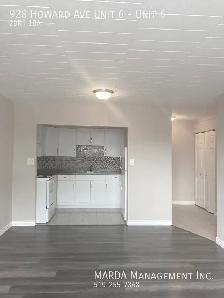 Spacious 2 Bedroom Apartment on Howard!