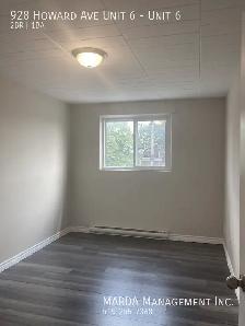 Spacious 2 Bedroom Apartment on Howard! - Photo 8