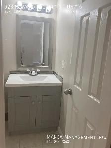 Spacious 2 Bedroom Apartment on Howard! - Photo 11
