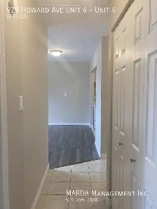 Spacious 2 Bedroom Apartment on Howard! - Photo 13