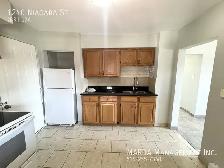 COZY 2 BED/1 BATH UPPER UNIT PLUS HYDRO & FREE INTERNET! - Photo 9