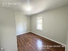 COZY 2 BED/1 BATH UPPER UNIT PLUS HYDRO & FREE INTERNET! - Photo 11