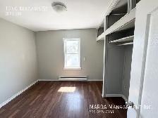 COZY 2 BED/1 BATH UPPER UNIT PLUS HYDRO & FREE INTERNET! - Photo 15