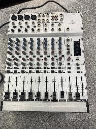 The Behringer Eurorack MX1604A