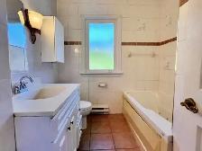 GORGEOUS 2 BR 1 BATH MIDDLE SACKVILLE MAIN LEVEL UNIT AVAIL NOW - Photo 2