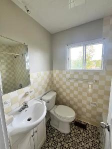2 UNITS AVAILABLE - 3 BR 1.5 BATHROOM DUPLEX CLOSE TO AMENITIES - Photo 5