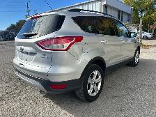 2015 Ford Escape SE | HEATED SEATS | BACK-UP CAM | BLUETOOTH - Photo 5