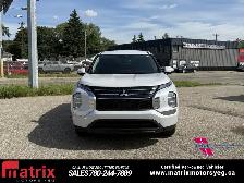 2022 Mitsubishi Outlander ES - Photo 2