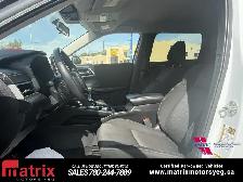 2022 Mitsubishi Outlander ES - Photo 11