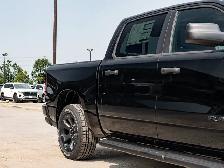 2026 Ram 1500 Express - Photo 9