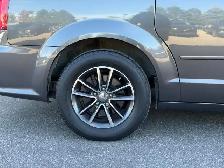 2016 Dodge Grand Caravan SXT Premium Plus - NOACC|ENTPKG|NAVI|LE - Photo 4