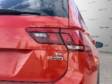2018 Volkswagen Tiguan Highline R-Line 4MOTION | No Accidents - Photo 13