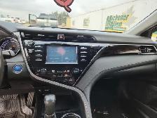 2019 Toyota Camry Hybrid - Photo 12