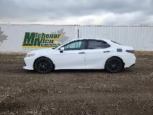 2019 Toyota Camry Hybrid - Photo 26