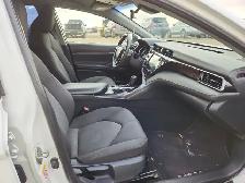 2019 Toyota Camry Hybrid - Photo 34