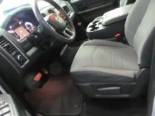 RAM 1500 CLASSIC 2021 EXPRESS NIGHT EDITION V-8 5.7 HEMI 4X4 JAM - Photo 6
