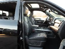 2027 Ram 3500 Laramie Night Mega Cab 4x4, Sunroof - Photo 28