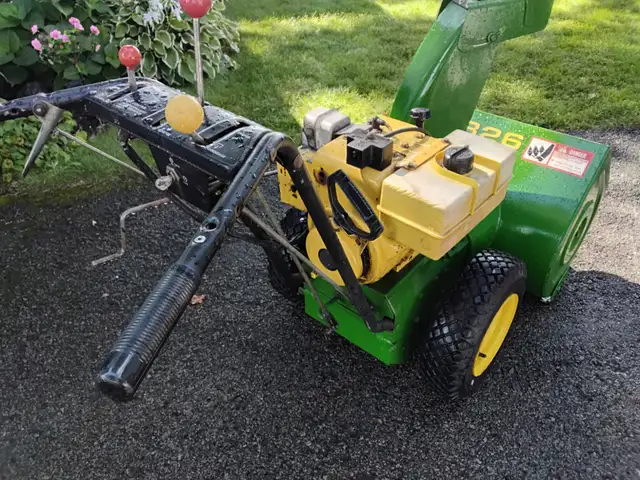 SOUFFLEUSE.   JOHN.  DEERE.  8X26