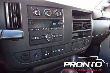 2025 Chevrolet Express 3500 V8  Cube 14 pieds  Roue Simple  G - Photo 11